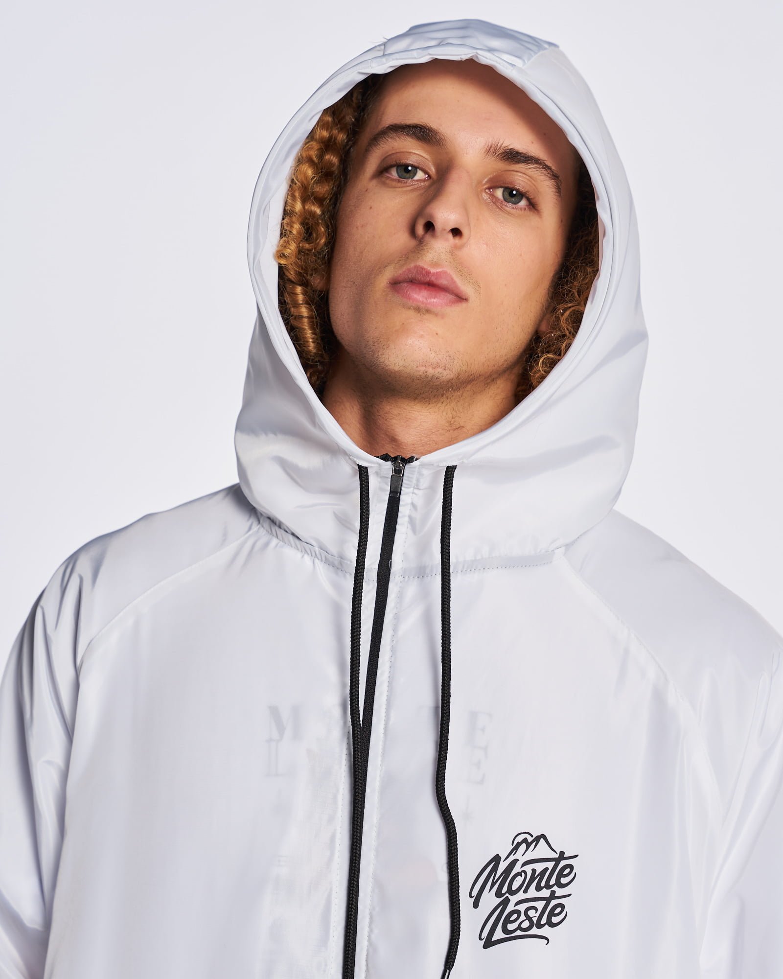 jaquetas-jaqueta-corta-vento-branco-impermeavel--p-1649962209816