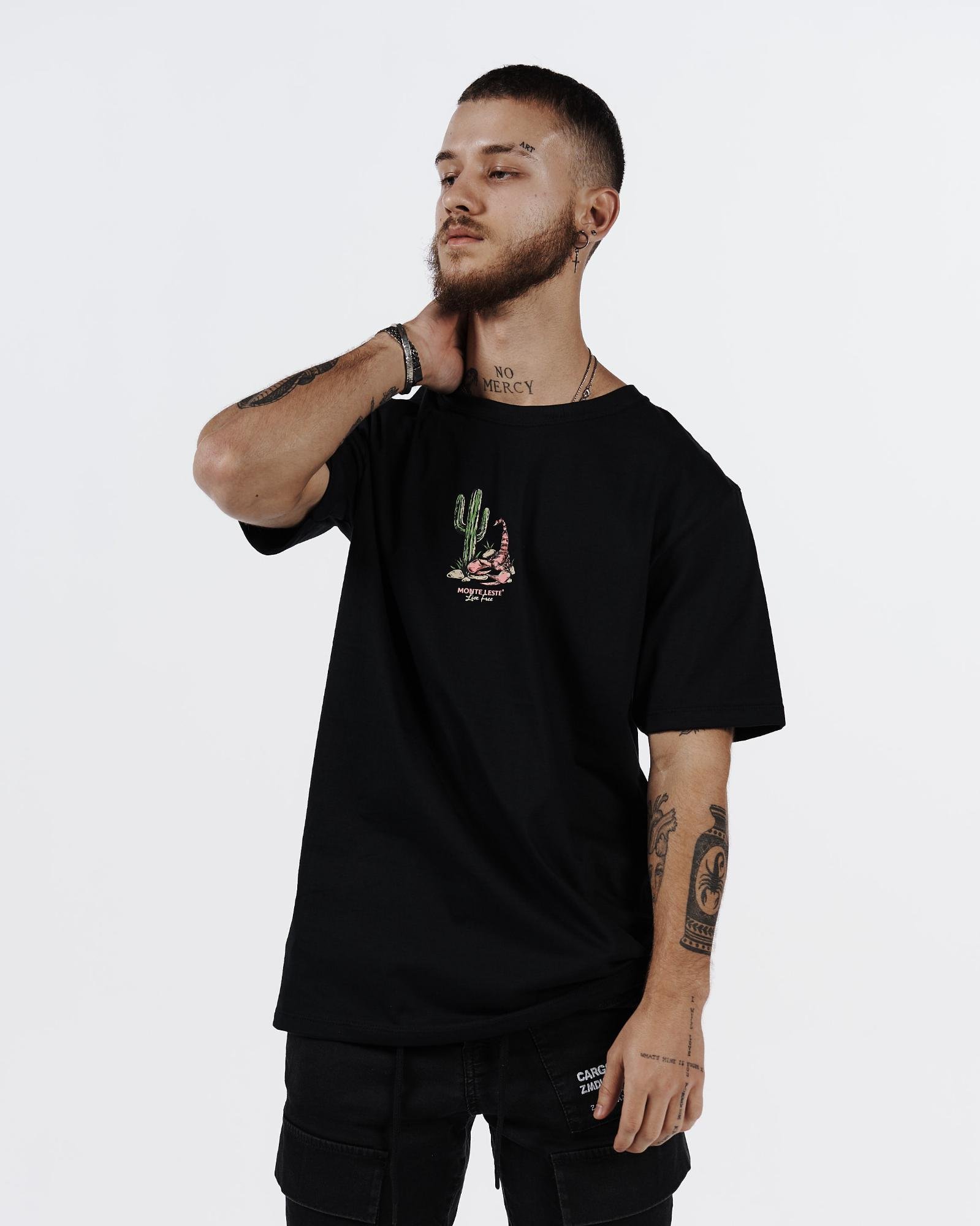 Camiseta Monte Leste Estampada - Scorpion Preto