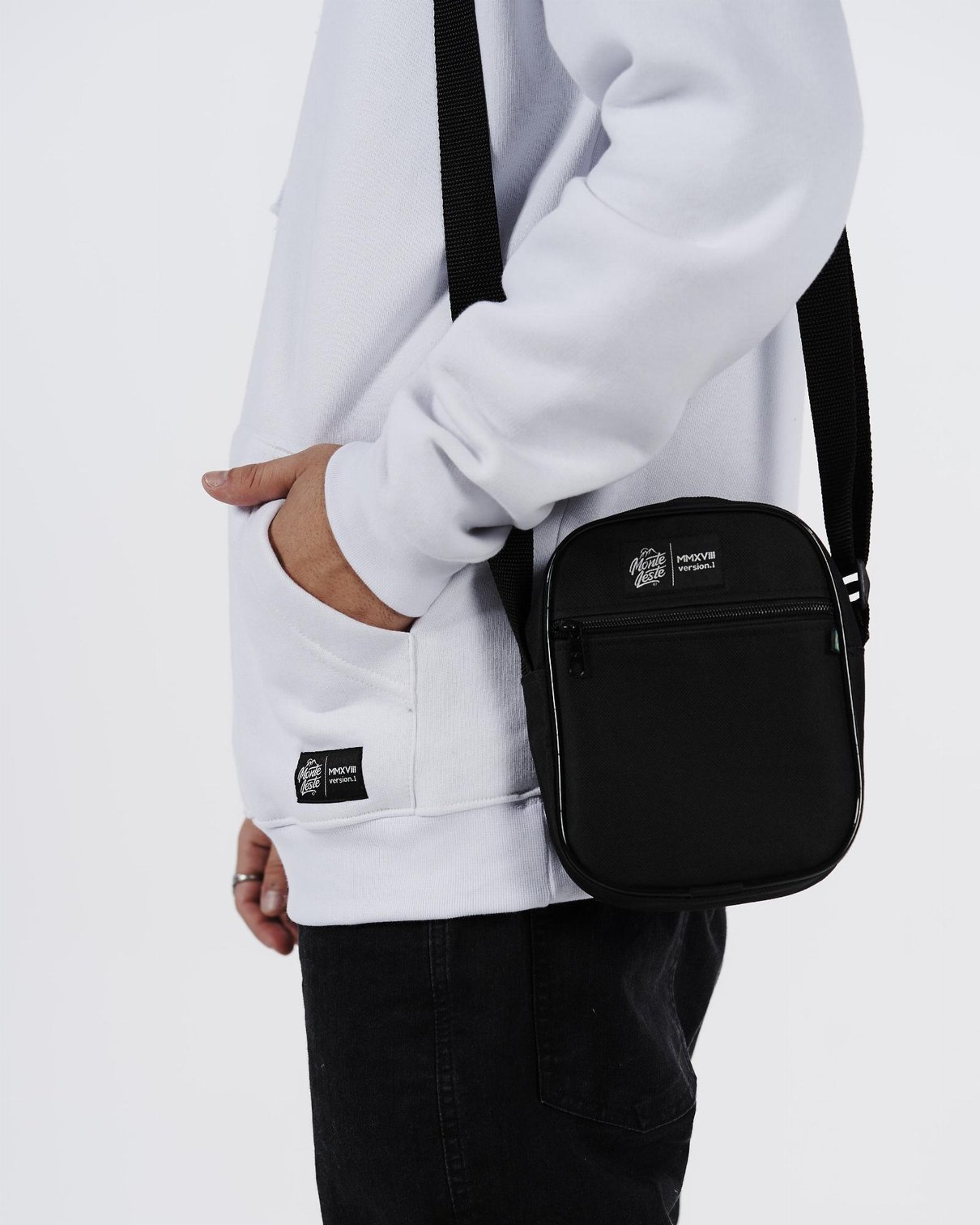 acessorios shoulder bag monte leste preta p 1619616044761