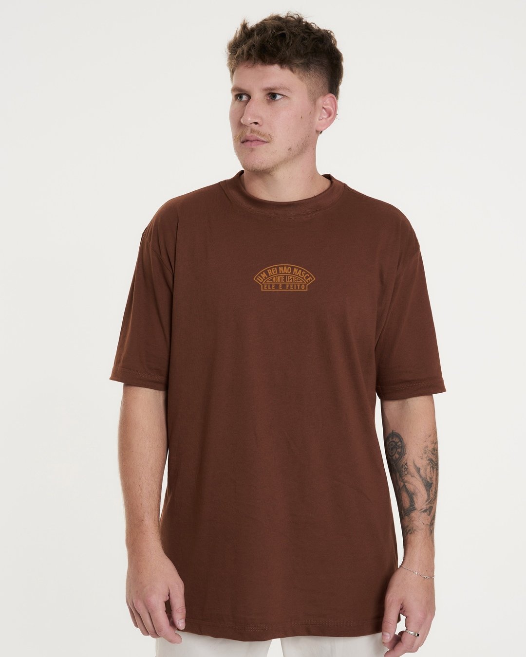 Camiseta Oversized Monte Leste Leão - Marrom