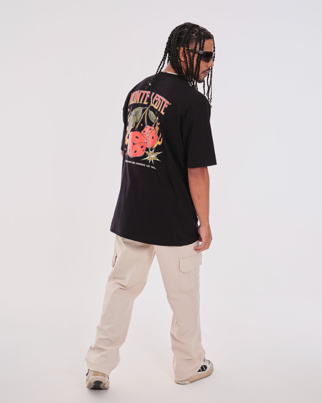 Camiseta Oversized Estampada Thrill - Preto