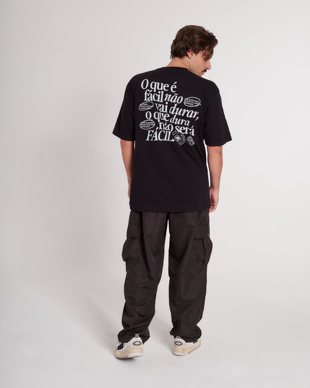 Camiseta Oversized Estampada Fácil Preto