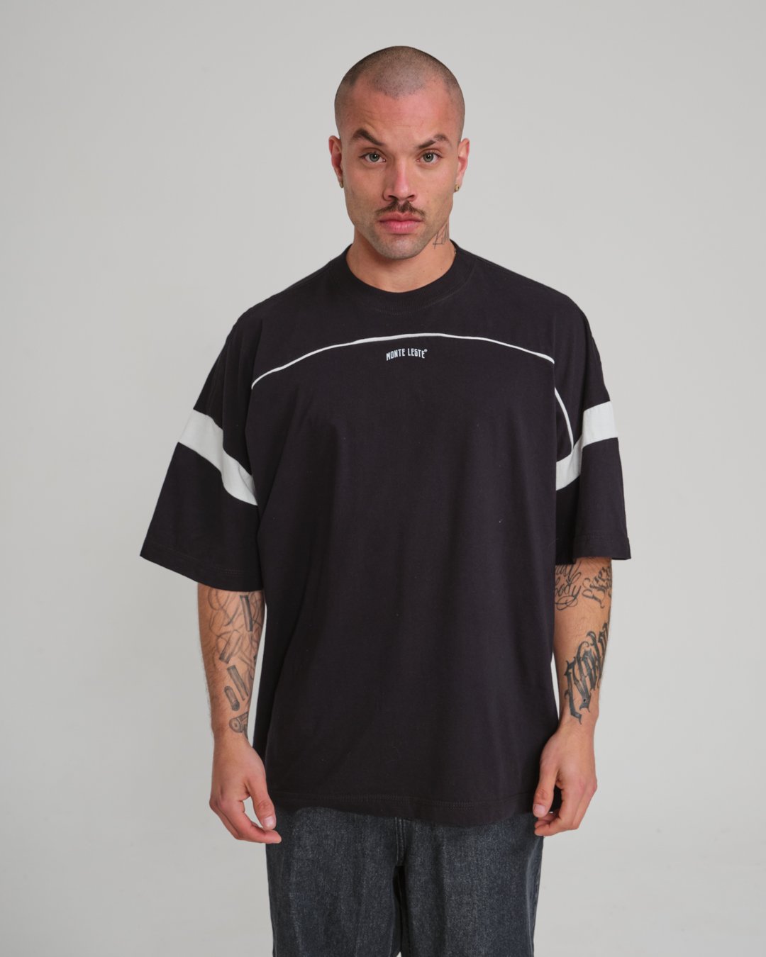 Camiseta Oversized Sleeve High - Preto