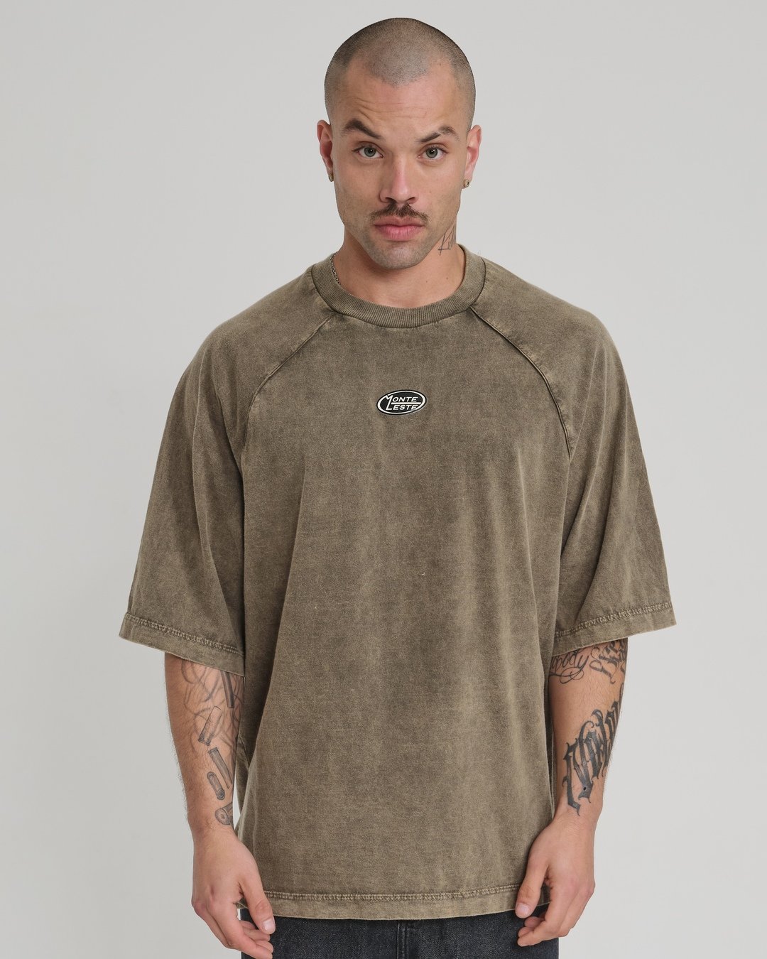 Camiseta Raglan Oversized Art - Kaki Estonado
