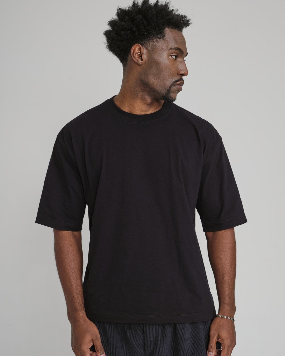 Camiseta Box Oversized Lisa Preto