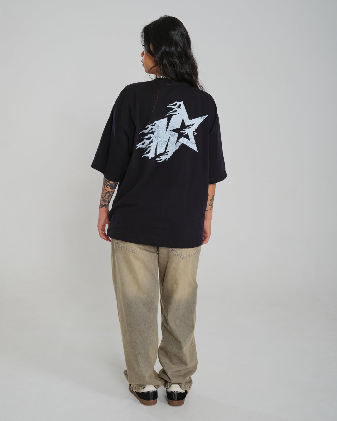 little punk LayeredT-shirt (Mサイズ) Camiseta Oversized Estampada Punk - Preto
