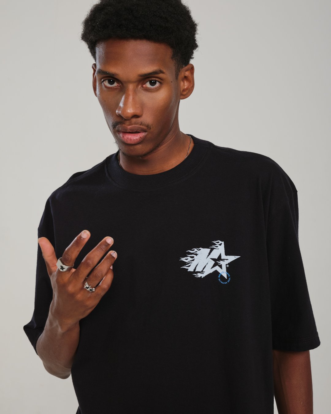 Camiseta Oversized Estampada Jafar Preto