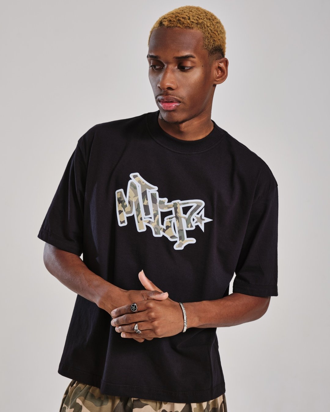 camiseta boxy oversized mtlt preto